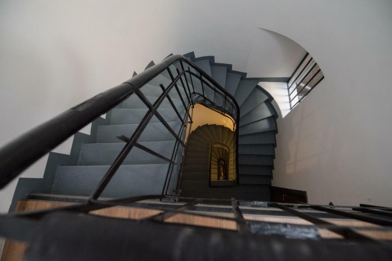 Queen Holiday Apartment Bucureşti Ngoại thất bức ảnh