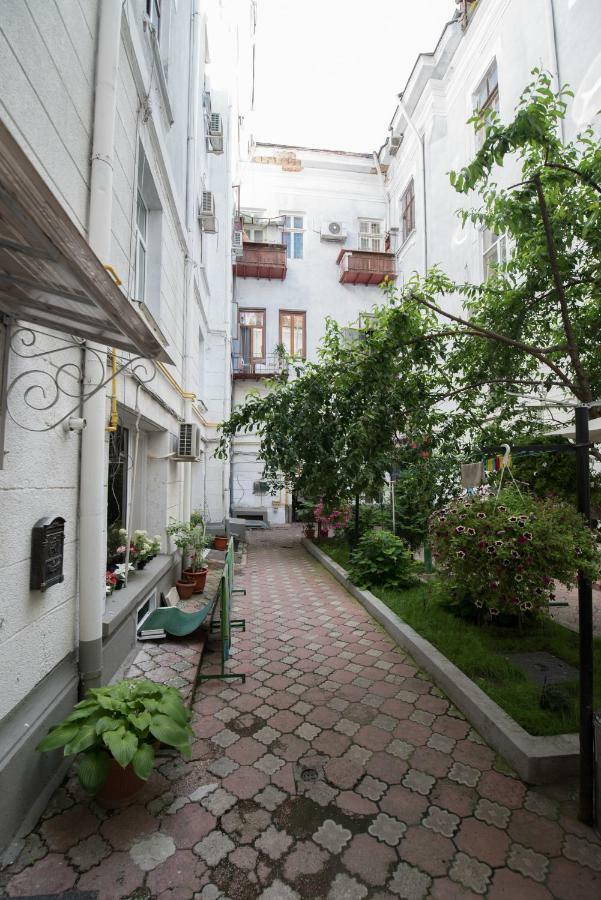 Queen Holiday Apartment Bucureşti Ngoại thất bức ảnh