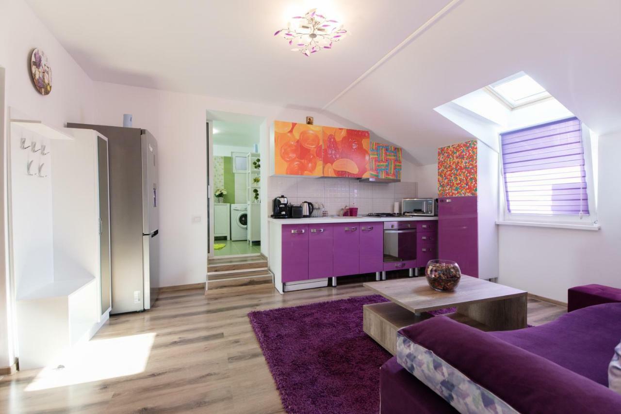 Queen Holiday Apartment Bucureşti Ngoại thất bức ảnh
