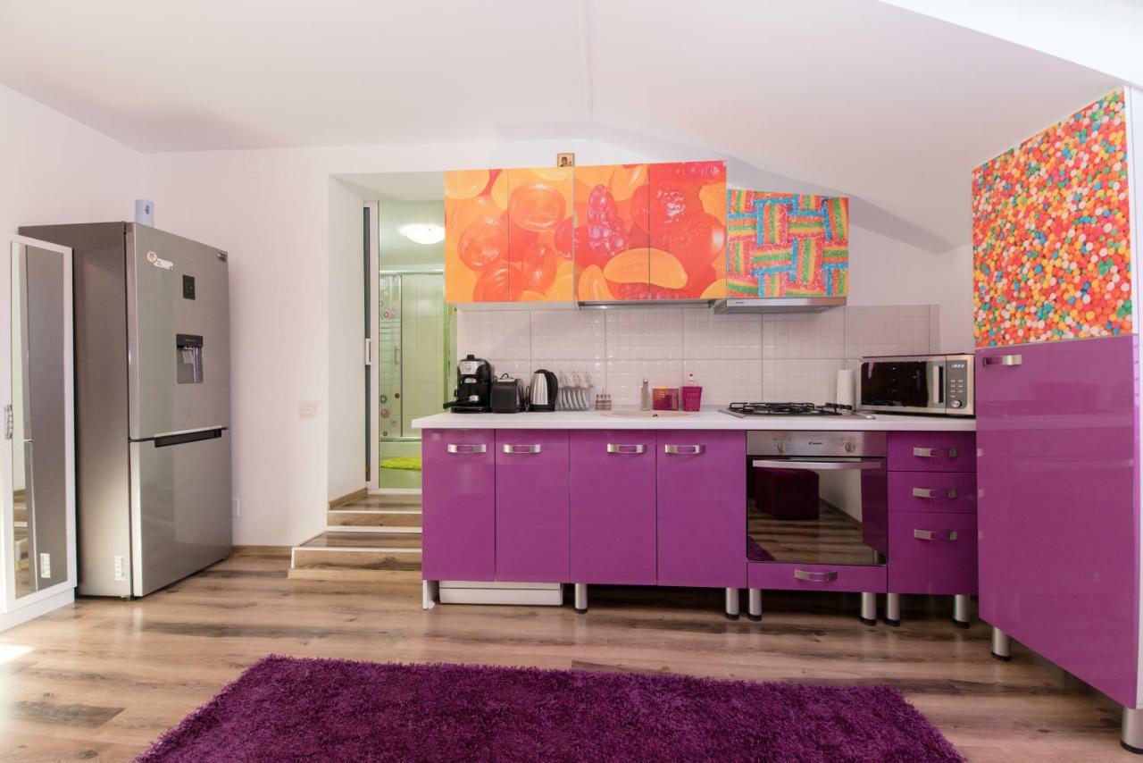 Queen Holiday Apartment Bucureşti Ngoại thất bức ảnh